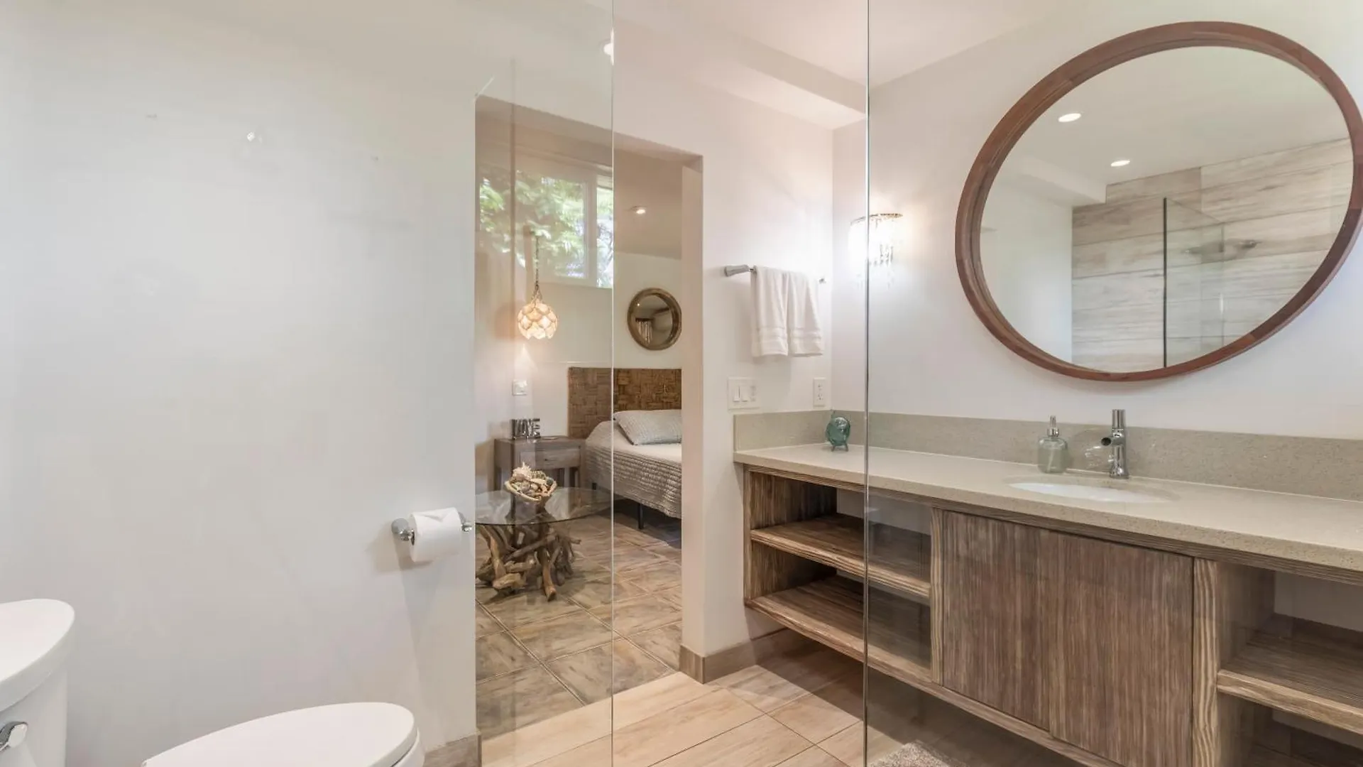 Guest house King Room-Mangolani Inn Paia United States